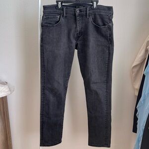 Men’s Lucky Brand slim jeans - 32W 30L